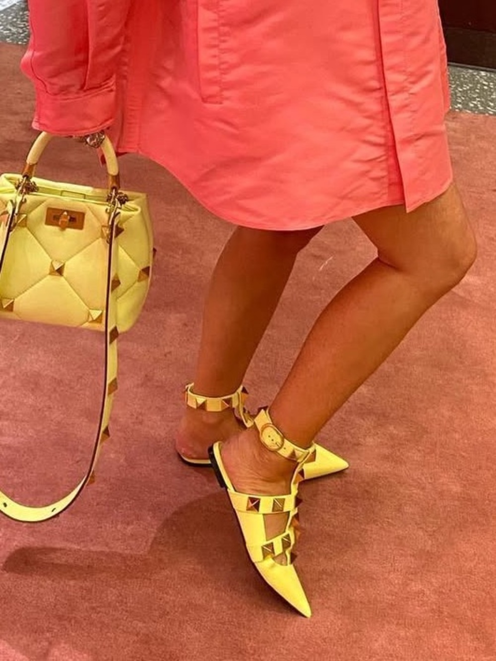 ✨ Valentino Garavani – Yellow Studded Pointed Flats – NEW – EU 37